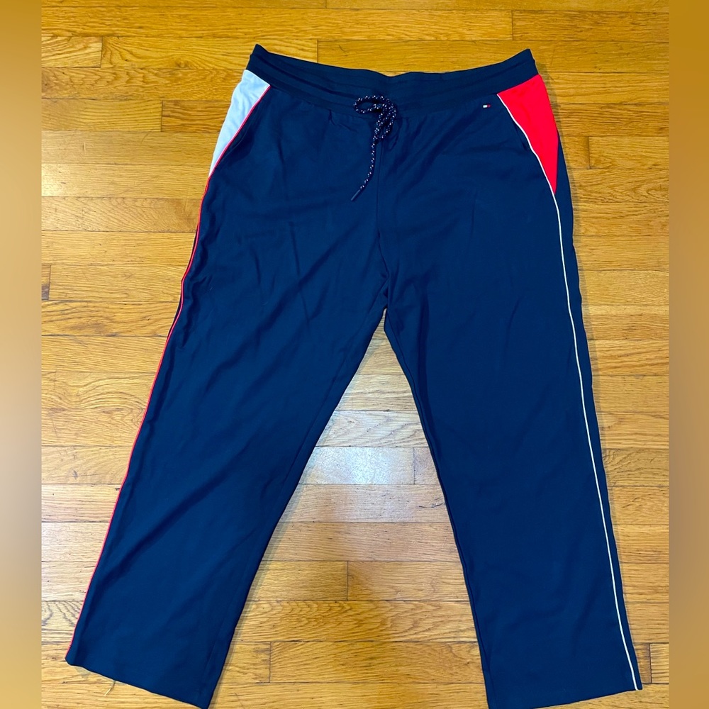 Tommy Hilfiger sweatpants. Navy. XL.